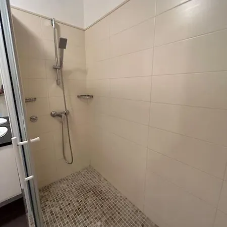 85m2 Centre 2 Terrasse Apartment *